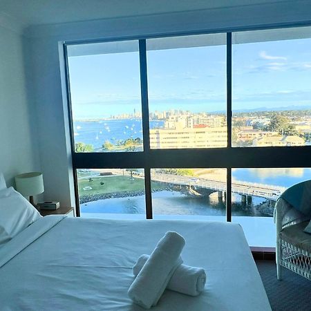 Broadwater Shores Waterfront Apartments Gold Coast Exteriér fotografie