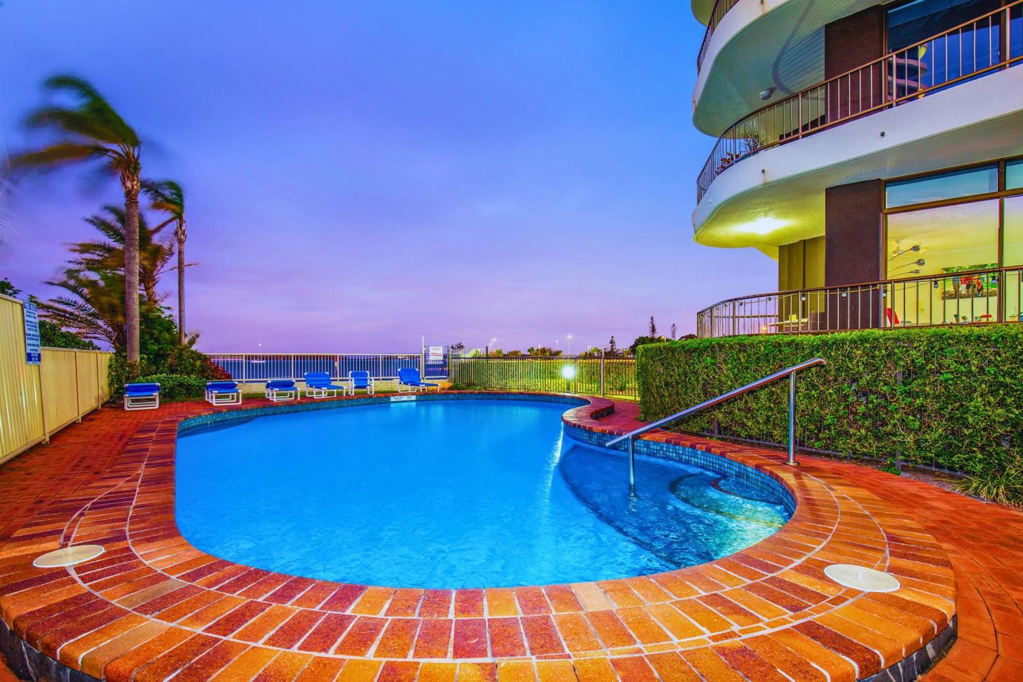 Broadwater Shores Waterfront Apartments Gold Coast Exteriér fotografie