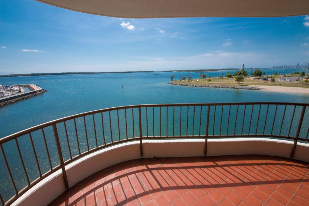 Broadwater Shores Waterfront Apartments Gold Coast Exteriér fotografie