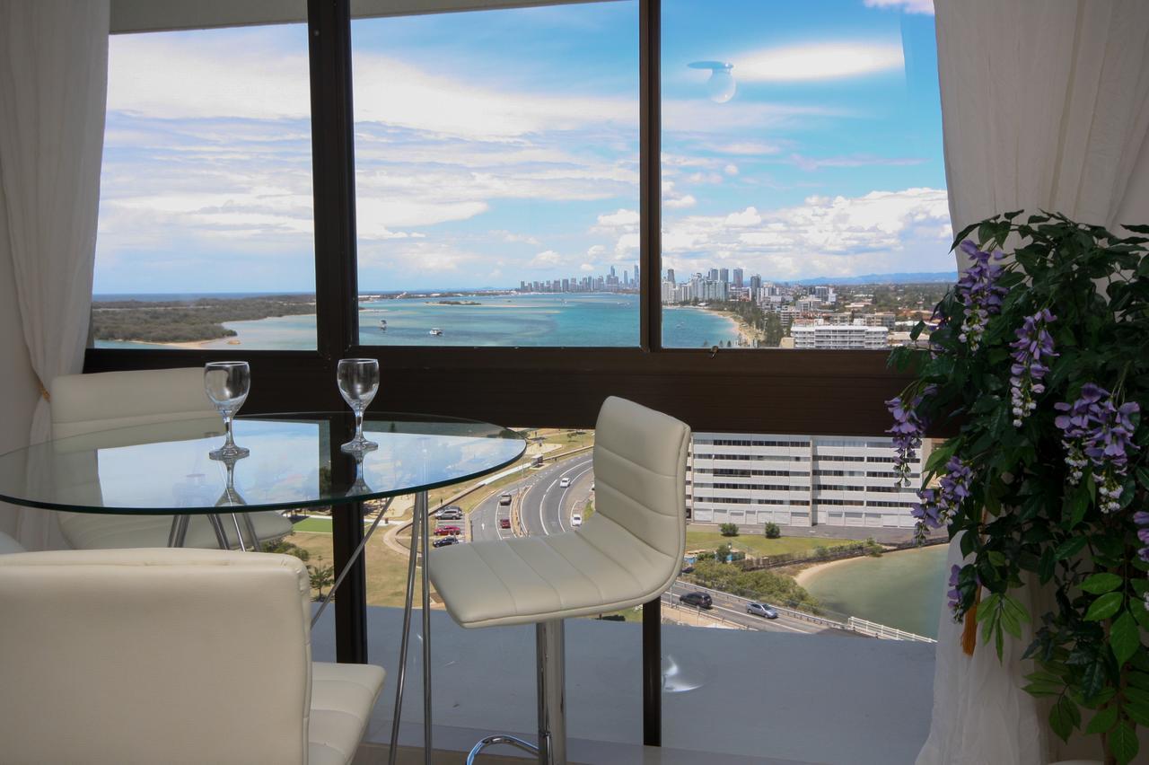 Broadwater Shores Waterfront Apartments Gold Coast Exteriér fotografie
